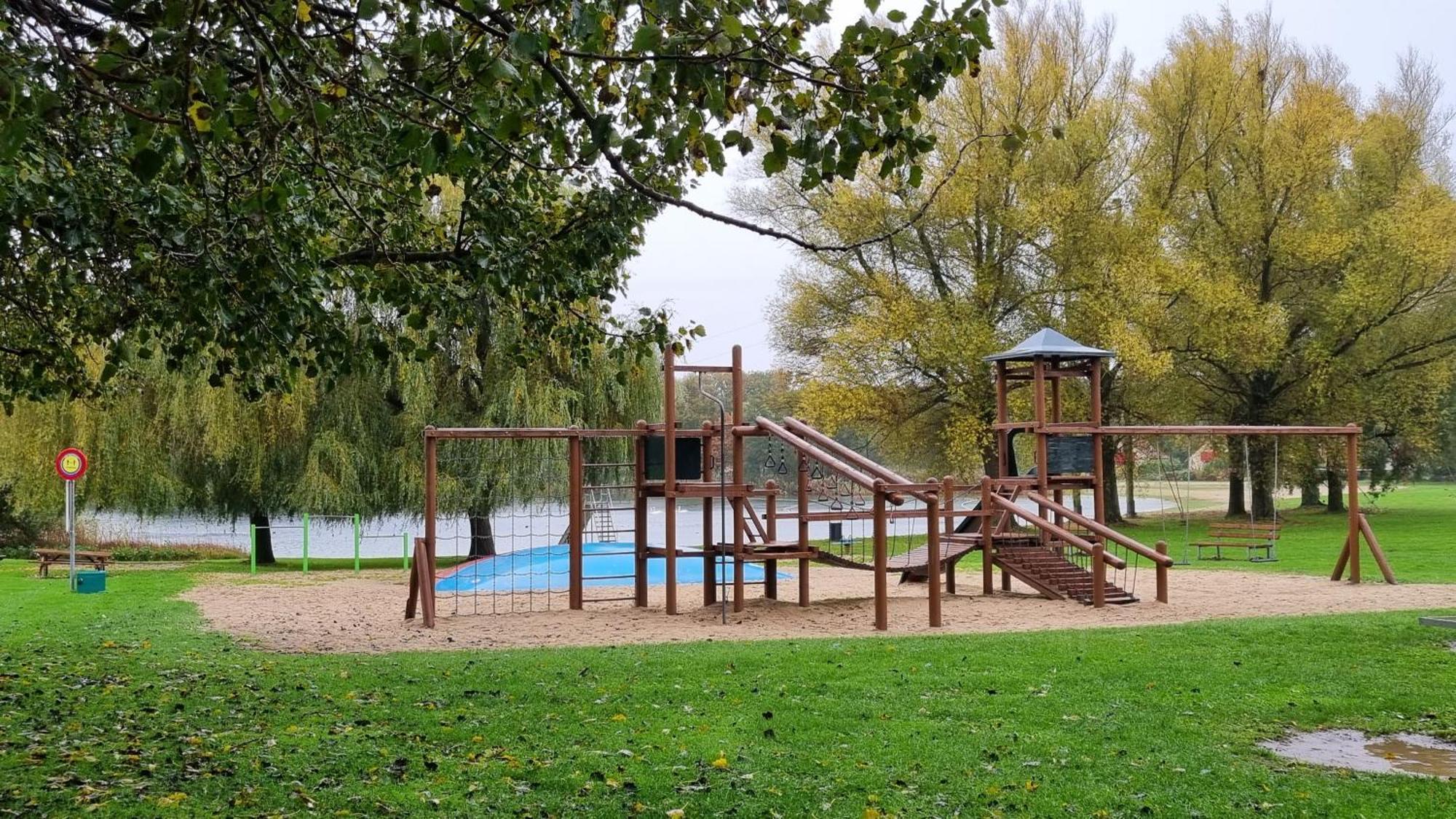 Het Huys Ewijk Mooi Luxe En Een Laadpaal Exterior photo