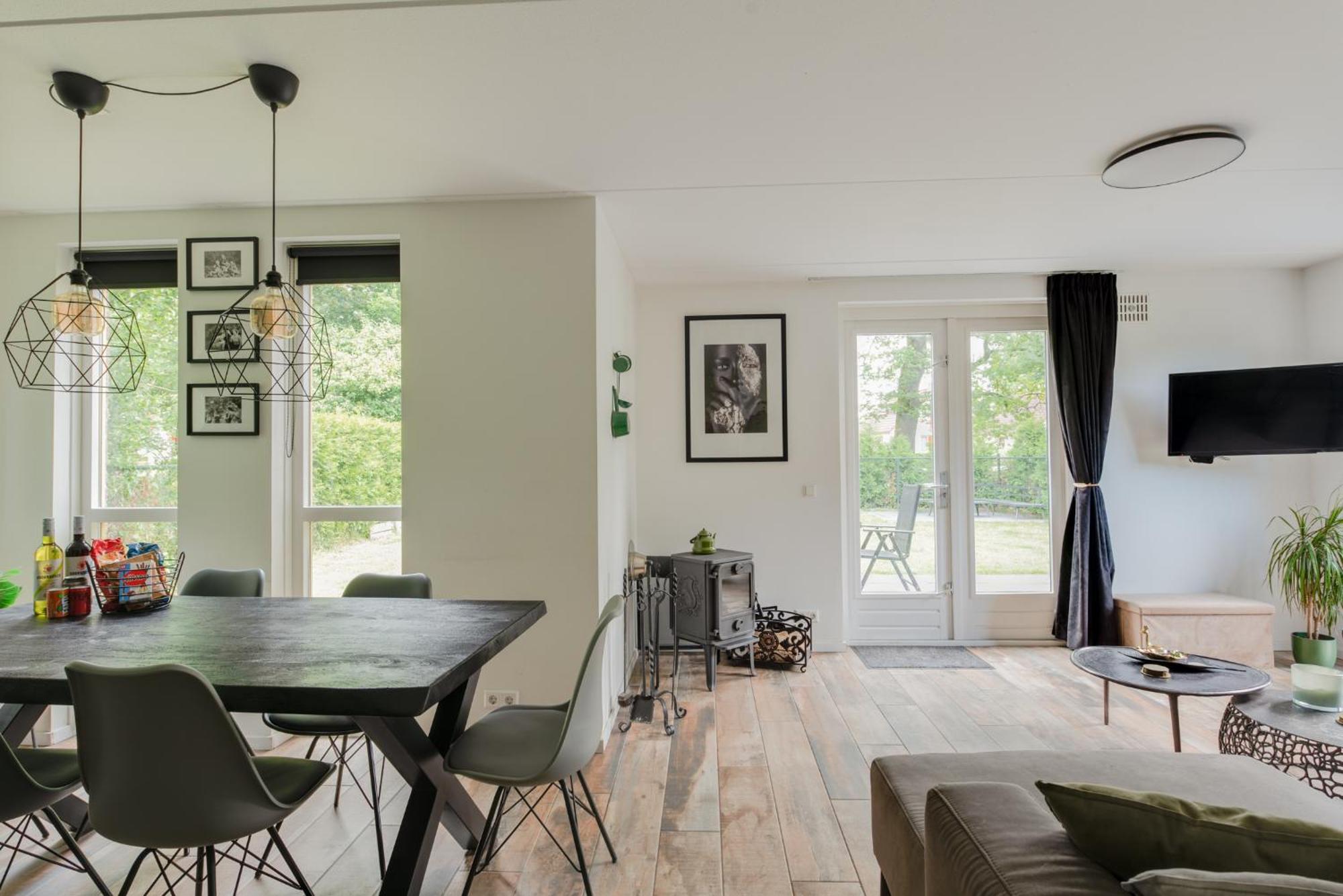 Het Huys Ewijk Mooi Luxe En Een Laadpaal Exterior photo
