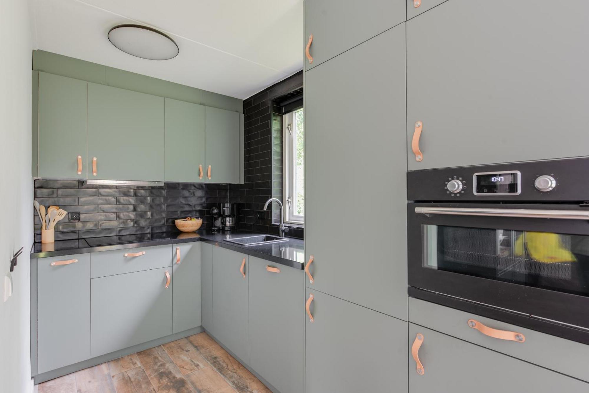Het Huys Ewijk Mooi Luxe En Een Laadpaal Exterior photo