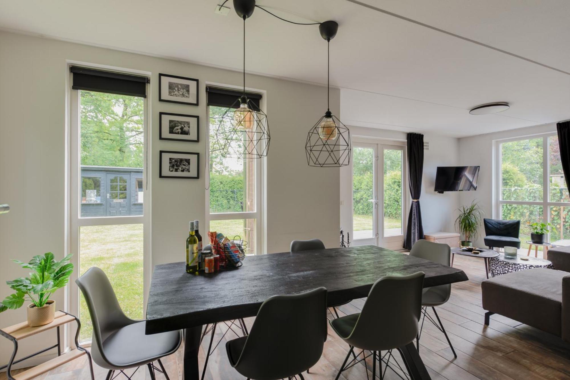 Het Huys Ewijk Mooi Luxe En Een Laadpaal Exterior photo