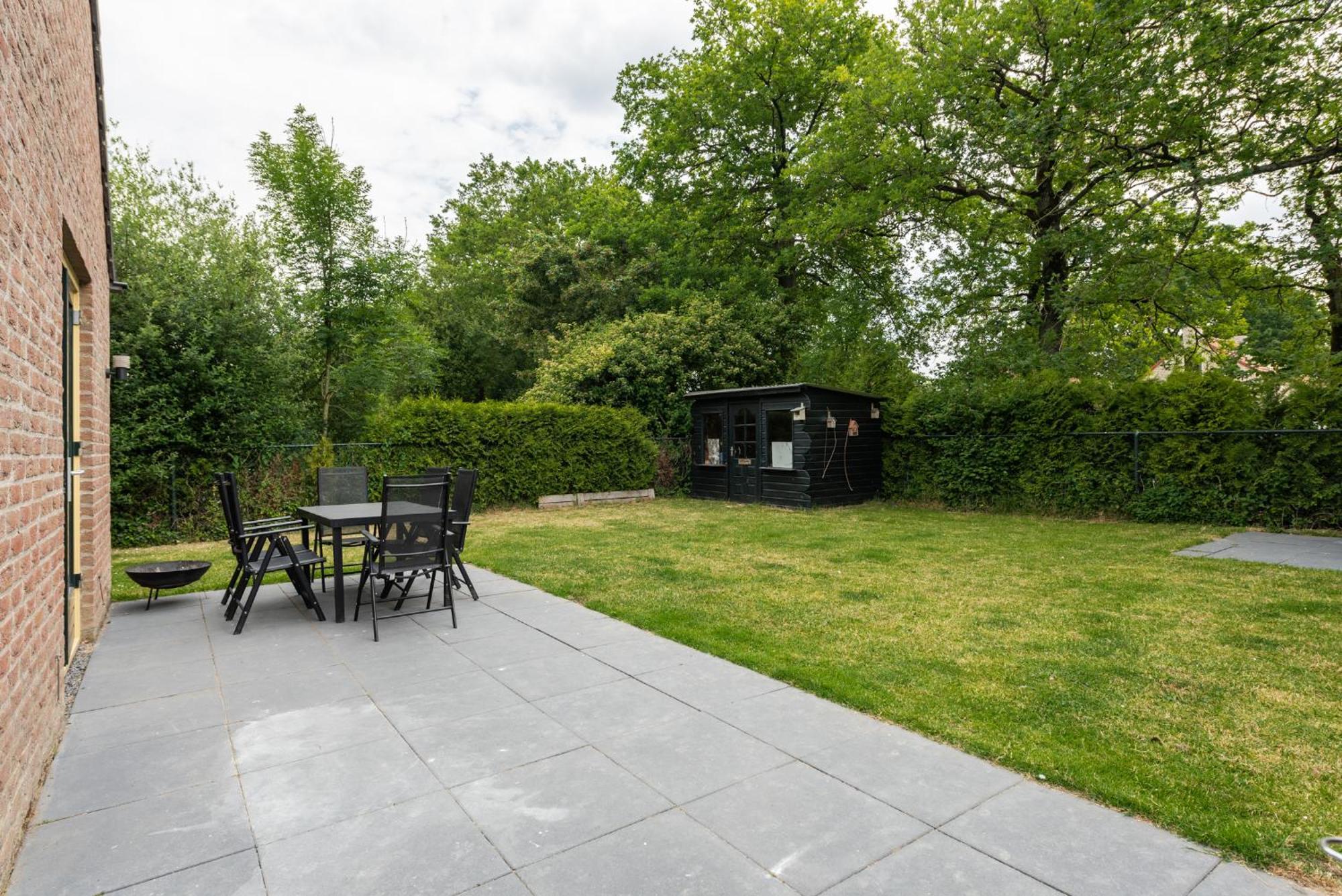 Het Huys Ewijk Mooi Luxe En Een Laadpaal Exterior photo